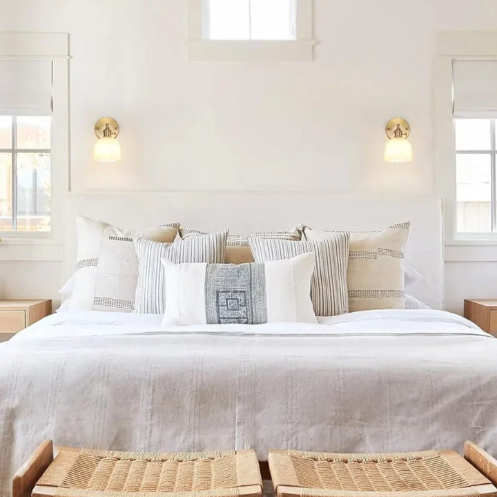 Antique Traditional Petal Style Wall Light