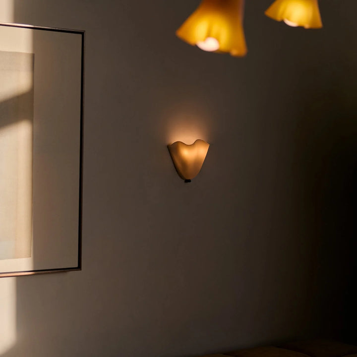 Vintage Stained Shell Inspired LED Wall Light