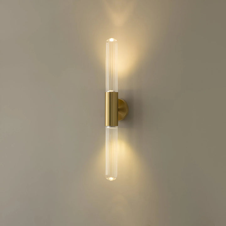 Minimalitst Nordic-Inspired Traditional Wall Light