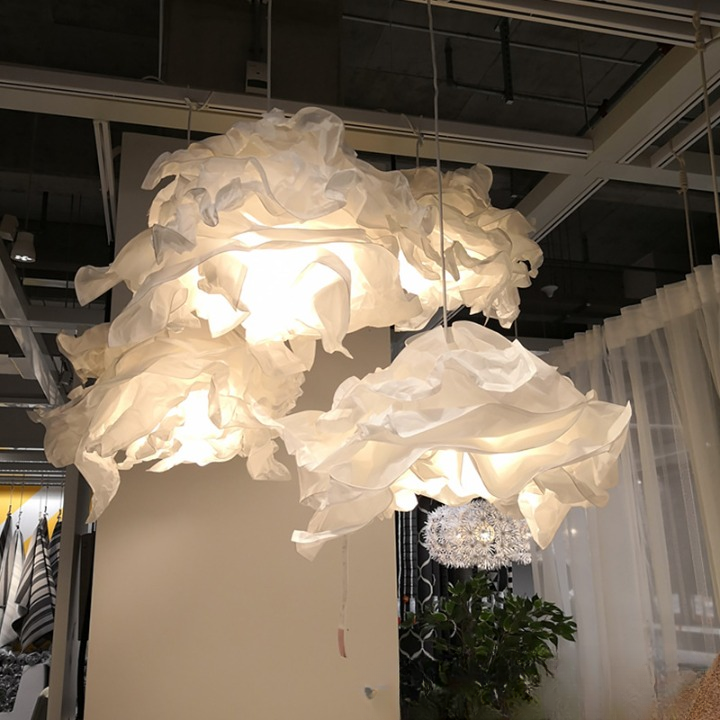 Nordic-Inspired Flower Shaped Pendant Light