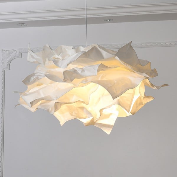 Nordic-Inspired Flower Shaped Pendant Light