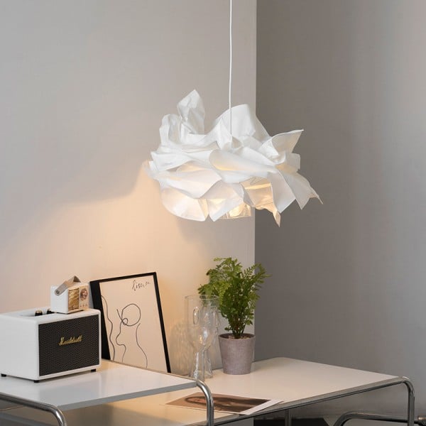 Nordic-Inspired Flower Shaped Pendant Light